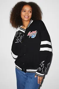 Bomberjacke mit Applikationen