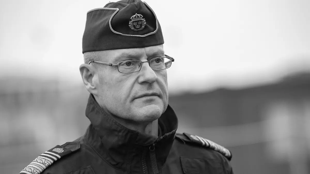 TRELLEBORG 20191121 Mats Löfving, stf rikspolischef Polismyndigheten, vid den myndighetsgemensamma pressträffen i hamnen iTrelleborg på torsdagen gällande samverkan mot gränsöverskridande brottslighet. Operationen som genomförs i tre svenska hamnar kallas för Trident och har nu pågått i 36 timmar. Foto: Johan Nilsson / TT / Kod 50090