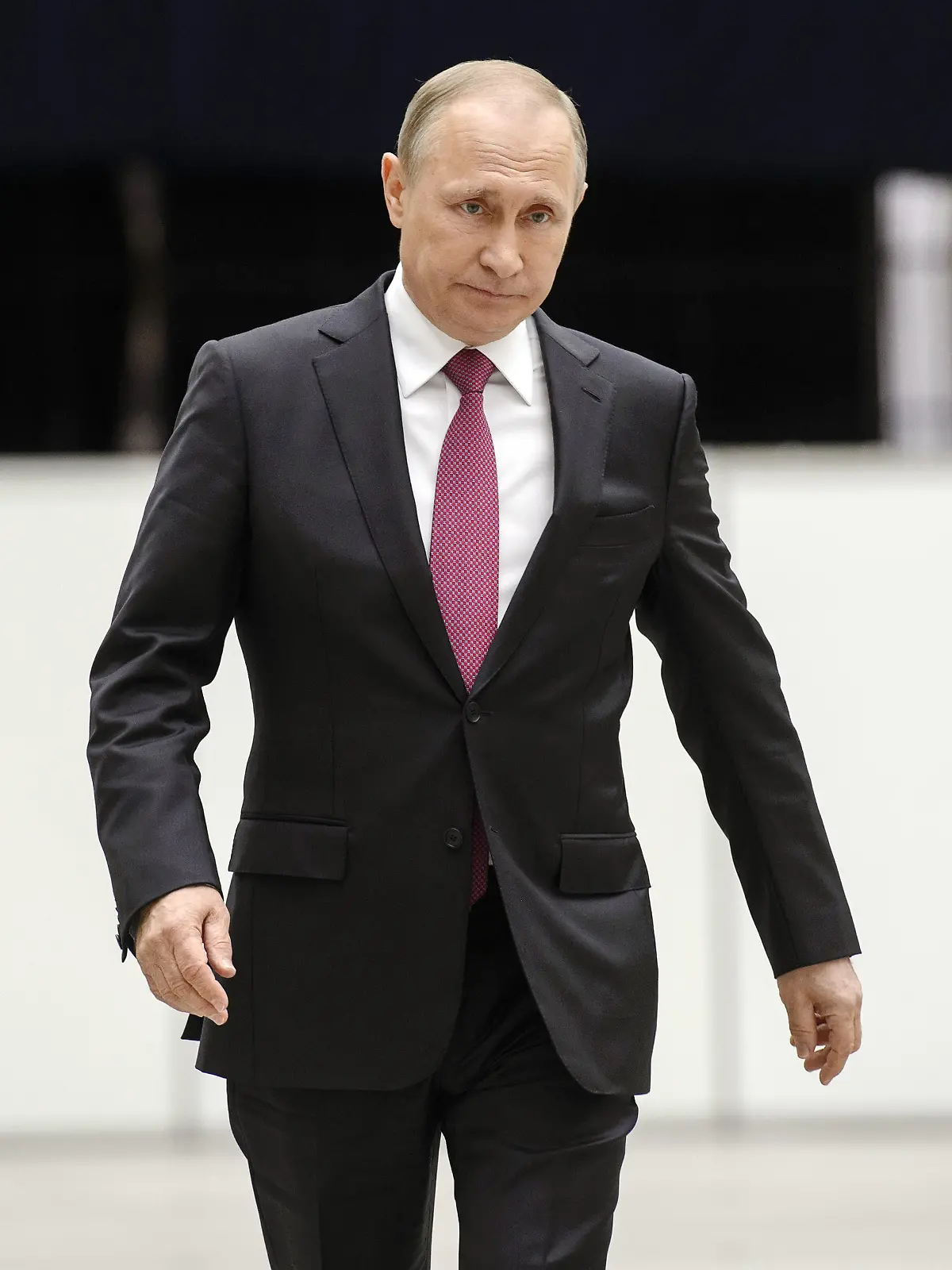 Wladimir Putin trifft Journalisten in Moskau / 150617

*** Annual special program "Direct Line with Russian President Vladimir Putin." Russian President Vladimir Putin talking to journalists after the program in Gostiny Dvor. June, 15, 2017. Russia, Moscow. ***
