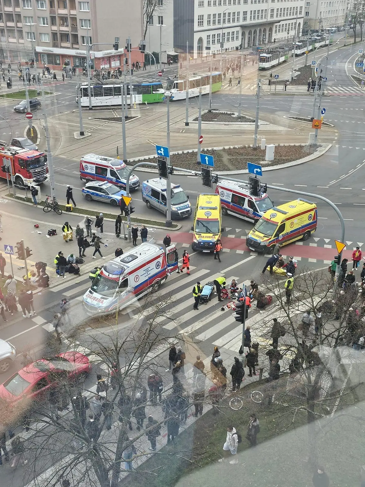 Auf dem Rodla-Platz in Stettin raste ein Auto in ein Fußgängergruppe.