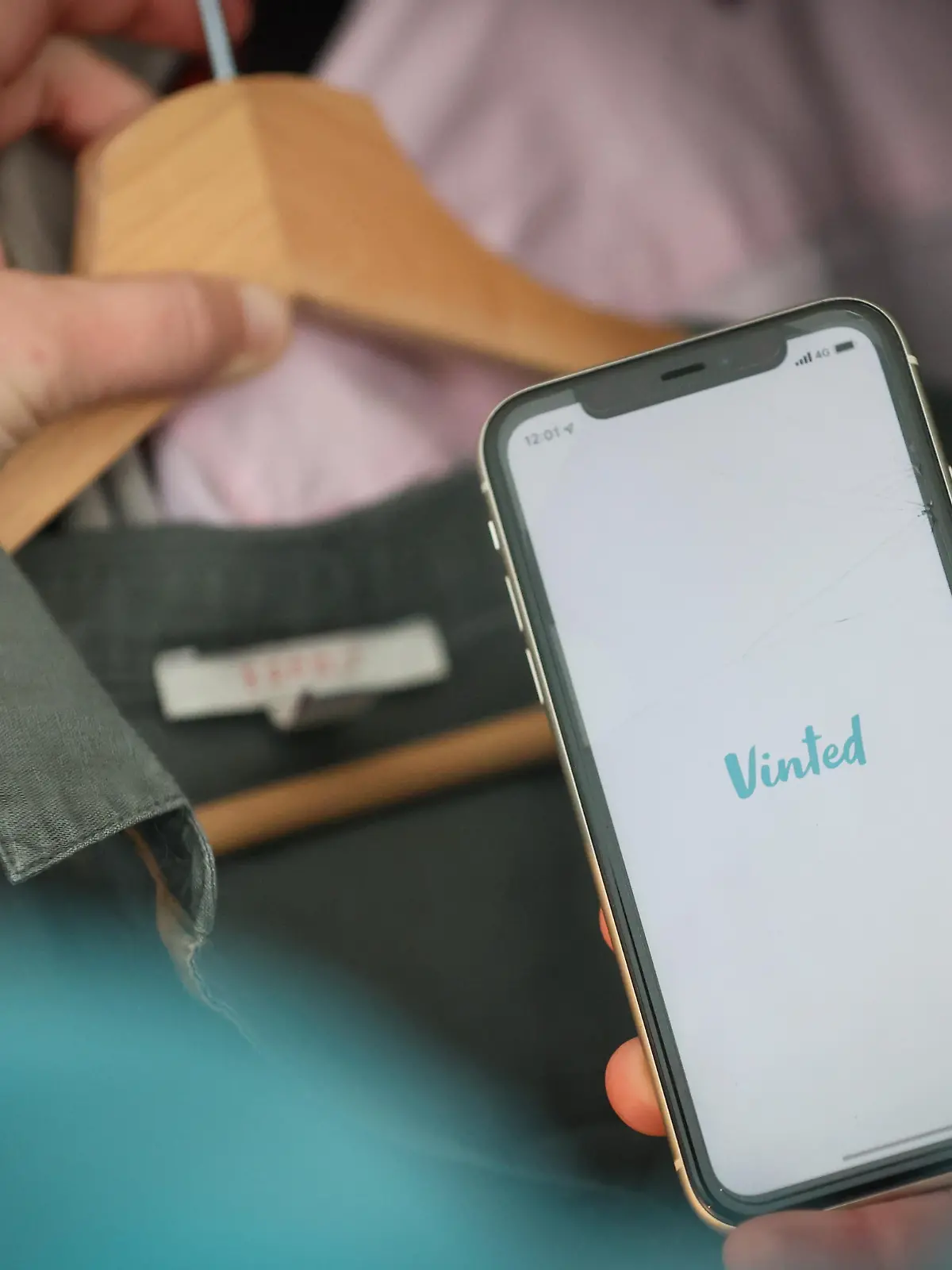 Illustration picture shows the second hand sales app 'Vinted', in Charleroi, Tuesday 07 December 2021. Vinted is a online marketplace app, developed in Lithuania and used in 10 countries, including Belgium, for buying, selling and exchanging new or secondhand items, mainly clothing and accessories. BELGA PHOTO VIRGINIE LEFOUR