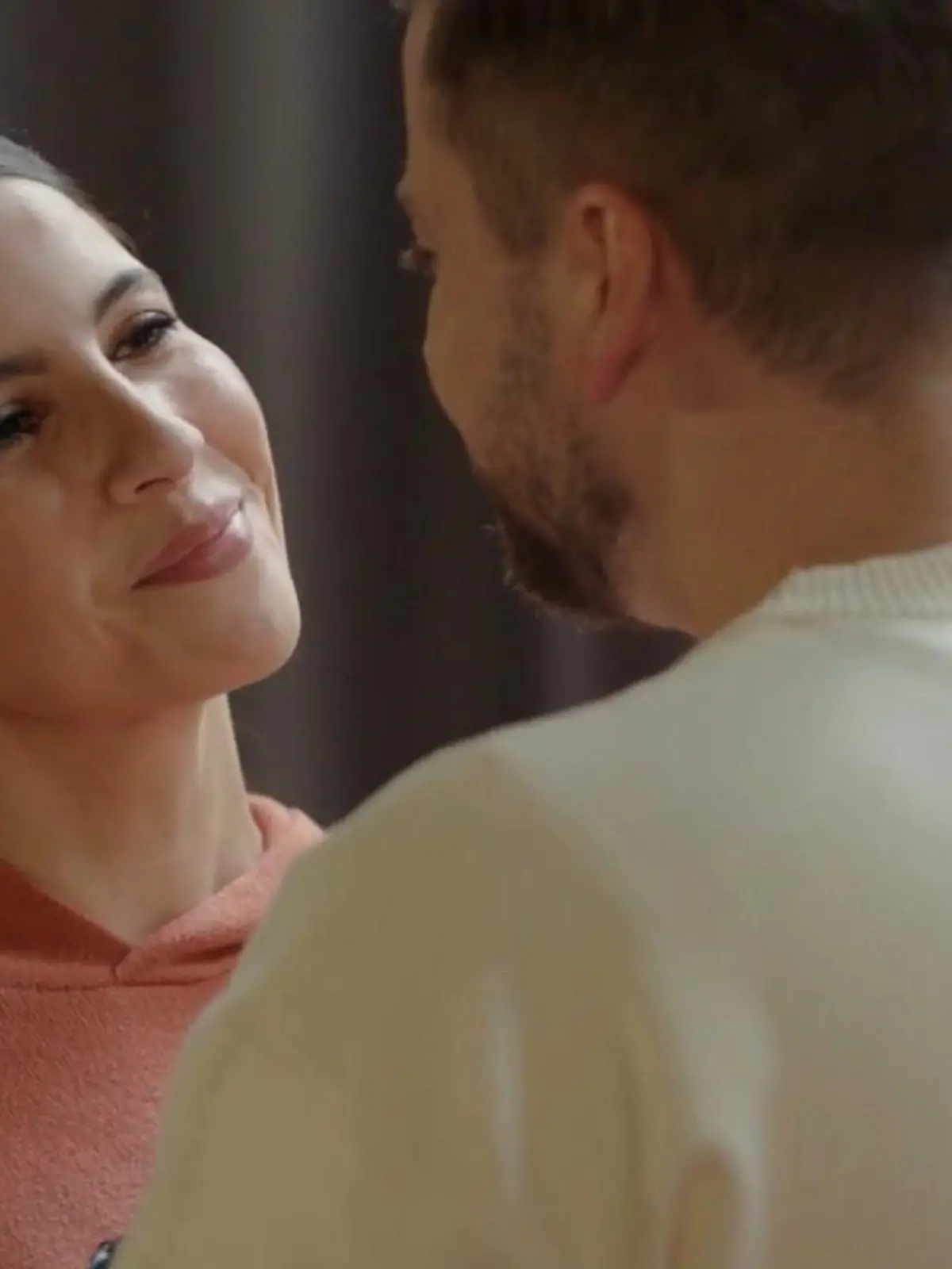 Laura will ein Baby mit John