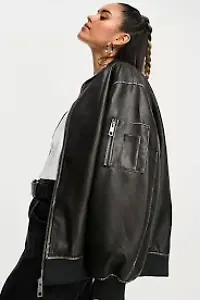 ASOS Design – Bomberjacke aus Kunstleder in verwaschenem Schwarz