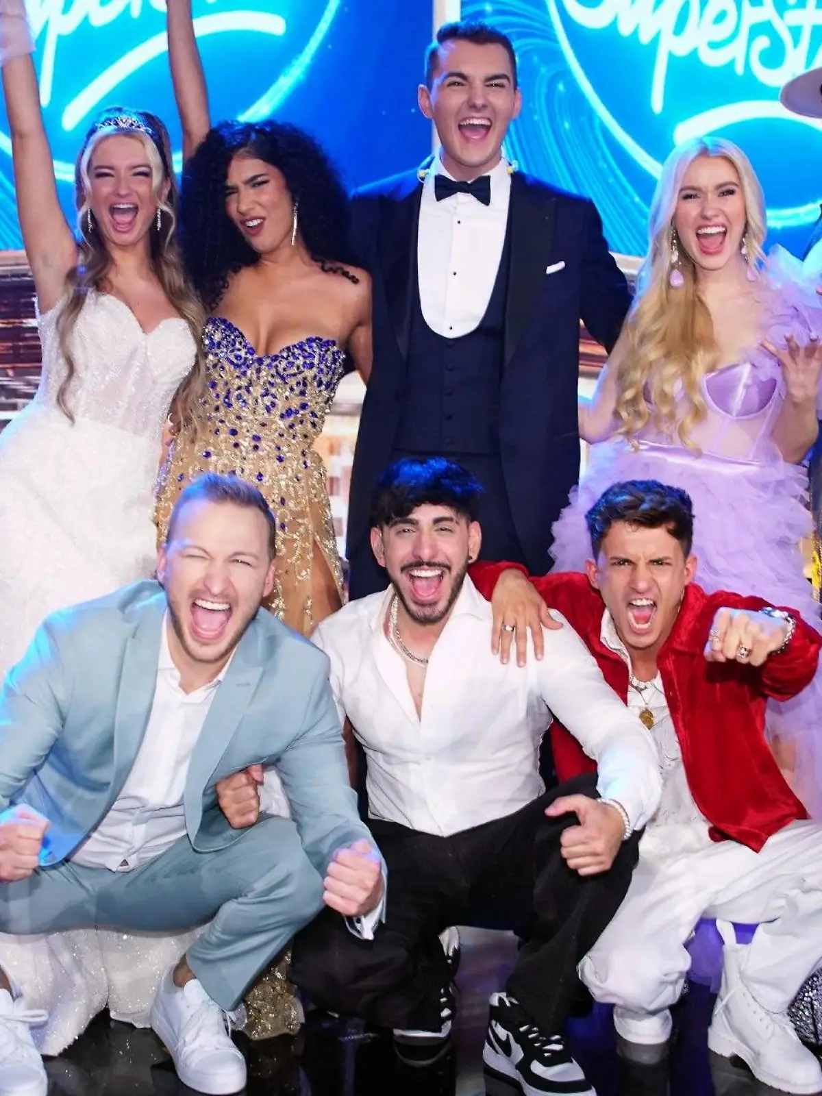Oben v.l.: Monika Gajek, Lawa Baban, Lorent Berisha, Aileen Sager und Sem Eisinger. Unten v.l.: David Leischik, Kiyan Yousefbeik und Peris Achilleas Grigoriadis sind in der nächsten Show am 8. April 2023 wieder dabei.

Die Verwendung des sendungsbezogenen Materials ist nur mit dem Hinweis und Verlinkung auf RTL+ gestattet.