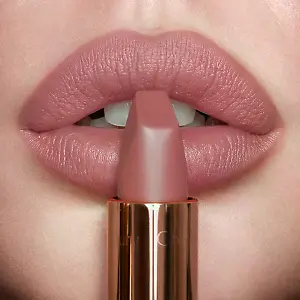 Matte Revolution Lippenstift "Pillow Talk" von Charlotte Tilbury