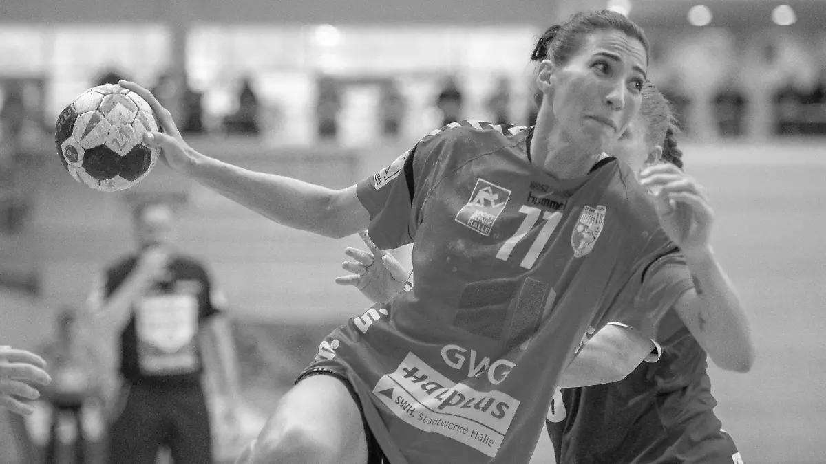 Viktoria Divak (SV Union Halle) setzt sich durch SV Union Halle-Neustadt (Wildcats) vs. HSG Blomberg-Lippe Handball 1.Bundesliga - Saison 2018 / 2019 Copyright: xVIADATAx/xHolgerxJohnx Halle/Saale Sachsen-Anhalt Deutschland *** Viktoria Divak SV Union Halle is winning SV Union Halle Neustadt Wildcats vs HSG Blomberg Lippe Handball 1 Bundesliga Season 2018 2019 Copyright xVIADATAx xHolgerxJohnx Halle Saale Sachsen Anhalt Germany  