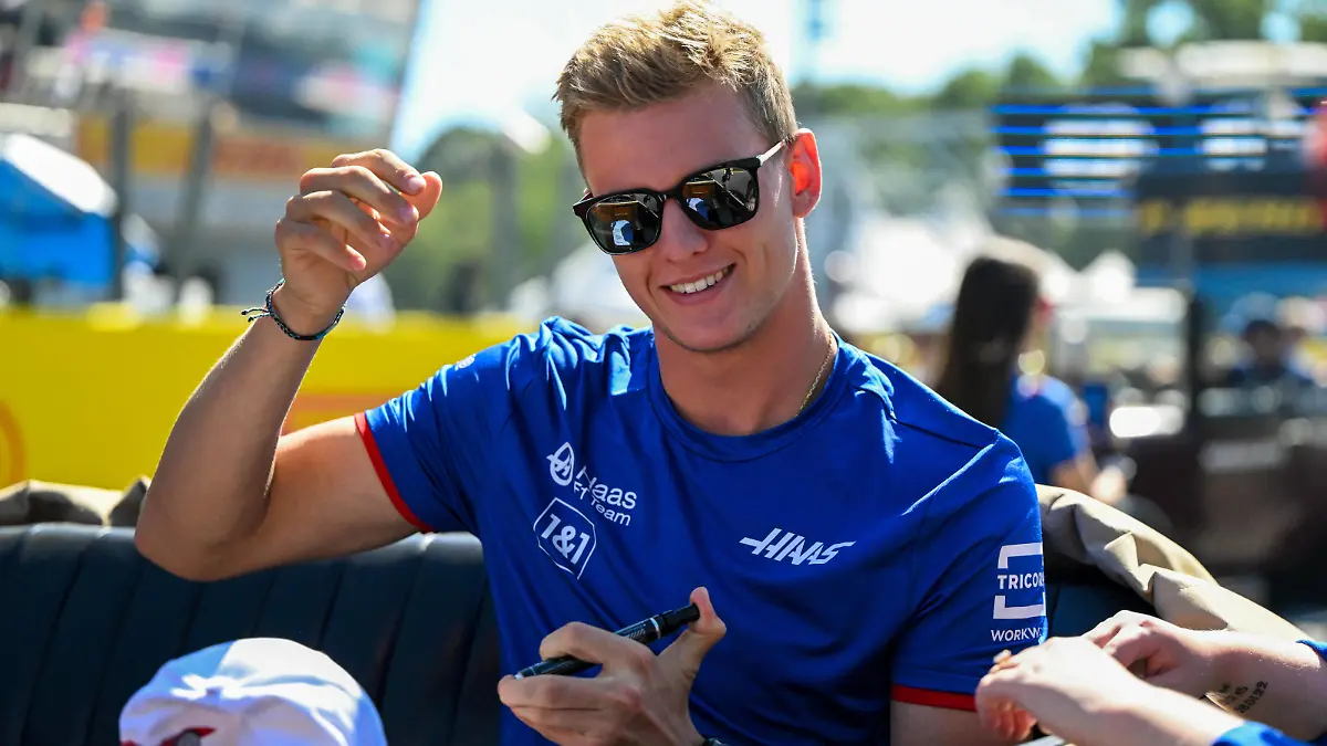 Formel 1 GP Italien Monza, Sonntag, 11.09.2022 Mick Schumacher GER Haas F1 Team Formel 1 GP Italien Monza, Formel 1 GP Italien Monza, Sonntag, 11.09.2022 *** Formula 1 GP Italy Monza, Sunday, 11 09 2022 Mick Schumacher GER Haas F1 Team Formula 1 GP Italy Monza, Formula 1 GP Italy Monza, Sunday, 11 09 2022 Copyright: xBEAUTIFULxSPORTS/Erlhofx