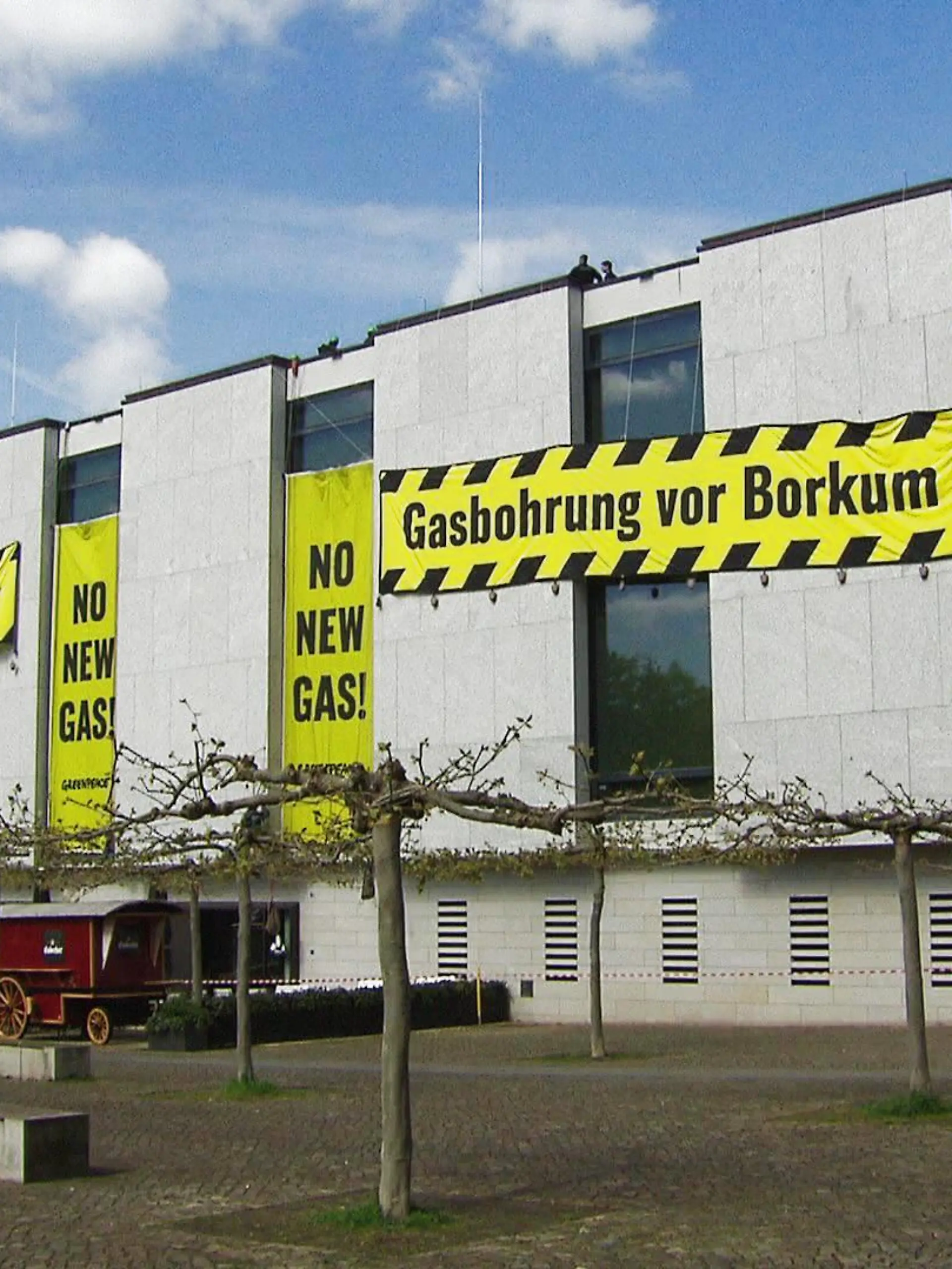 Greenpeace protestiert gegen eine Gasbohrung vor der Nordseeinsel Borkum.