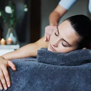 Gutschein für Beauty-Anwendung mit Massage von Jochen Schweizer