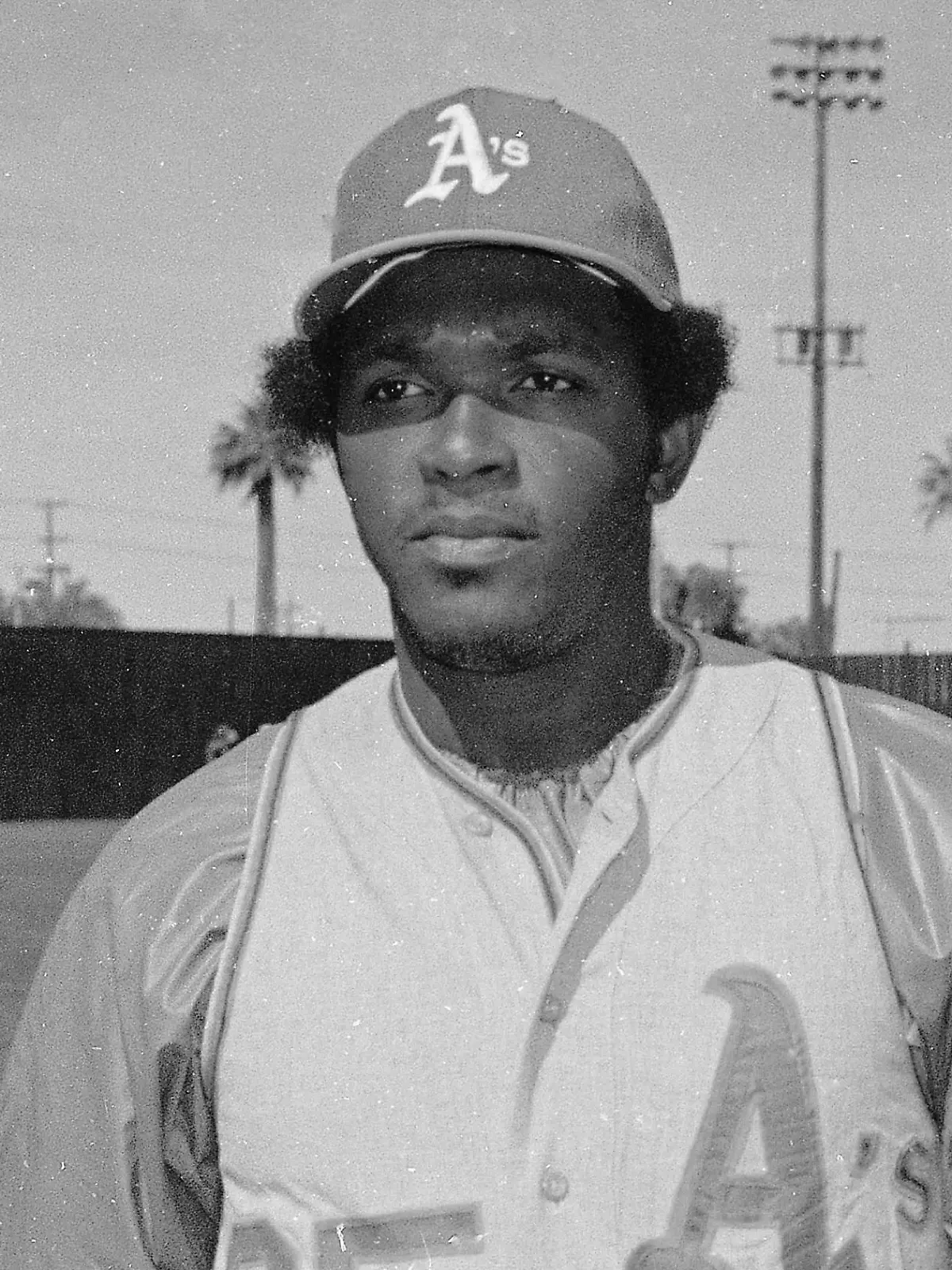 FILE - This 1976 file photo shows Oakland A's Vida Blue, the hard-throwing left-hander who became one of baseball's biggest draws in the early 1970 and helped lead brash Oakland Athletics to three straight World Series titles. Blue has died. He was 73. The A's said Blue died Saturday, May 6, 2023 but did not give a cause of death. (AP Photo)