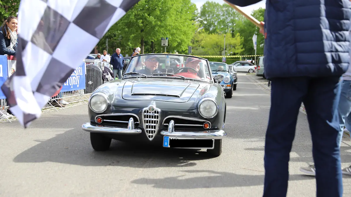 Meeresrauschen und Motorbrummen bei der 14. OCC Küstentrophy  an der Ostseeküste.