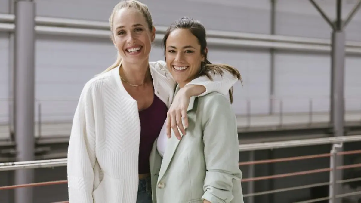 Alles was zhlt Laura Egger Irina Schlauch Foto RTL Julia Feldhagen.JPG