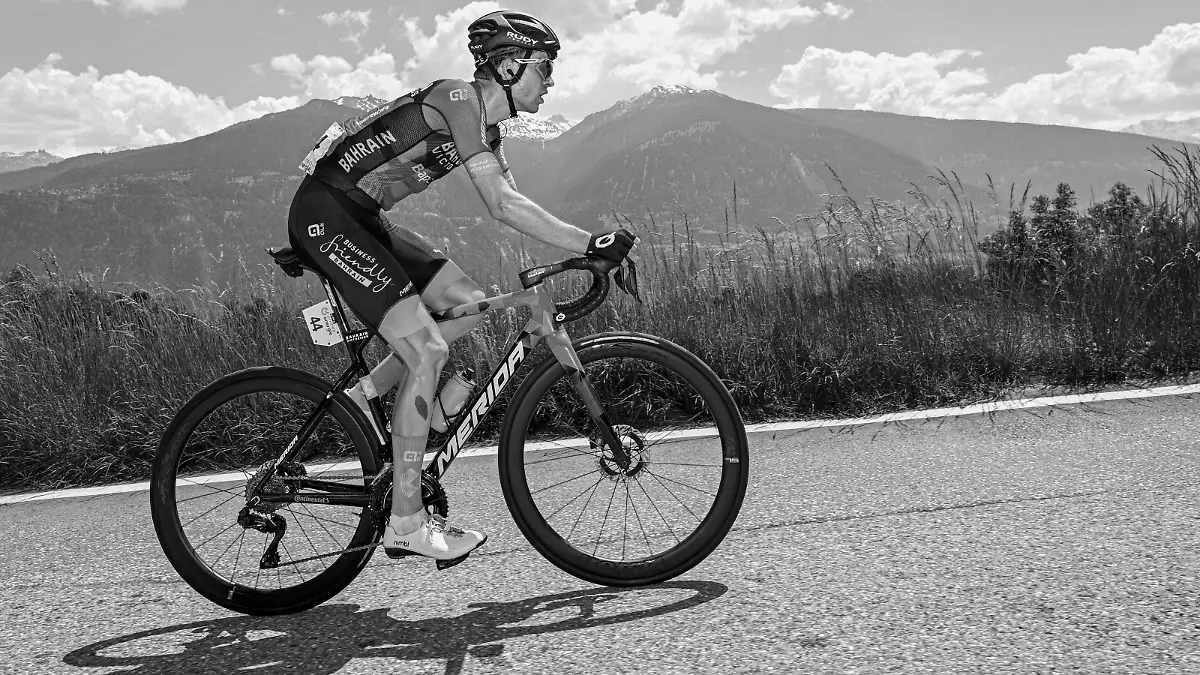 ROT // Gino Maeder (Schweiz / Team Bahrain - Victorious) - Tour de Suisse 2023 - 4. Etappe Monthey nach Leukerbad - Tour de Suisse - TourDeSuisse -