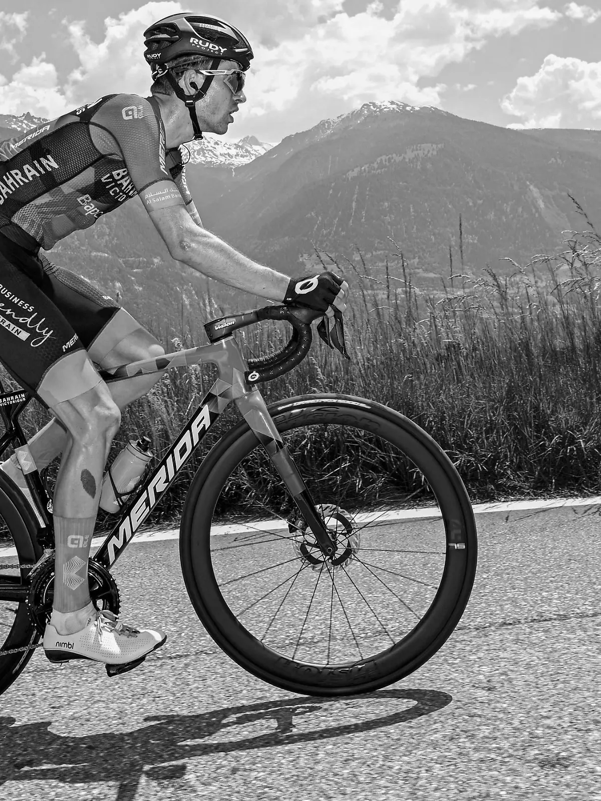 ROT // Gino Maeder (Schweiz / Team Bahrain - Victorious) - Tour de Suisse 2023 - 4. Etappe Monthey nach Leukerbad - Tour de Suisse - TourDeSuisse -