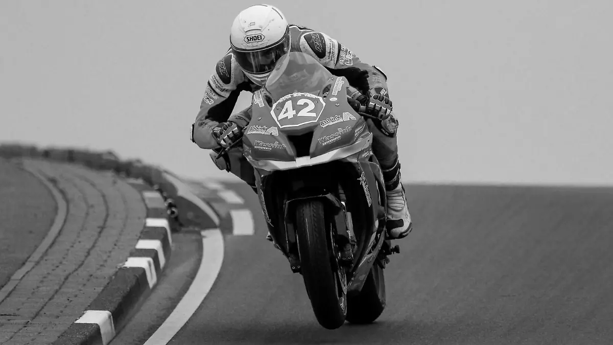 15th May 2018, Portrush, Northern Ireland; International North West 200 Motorbike race, Tuesday free practice; Joey Den Besten (NLD) Performance Racing Team Achterhoek, during the Superstock qualifying session PUBLICATIONxINxGERxSUIxAUTxHUNxSWExNORxDENxFINxONLY ActionPlus12025565  