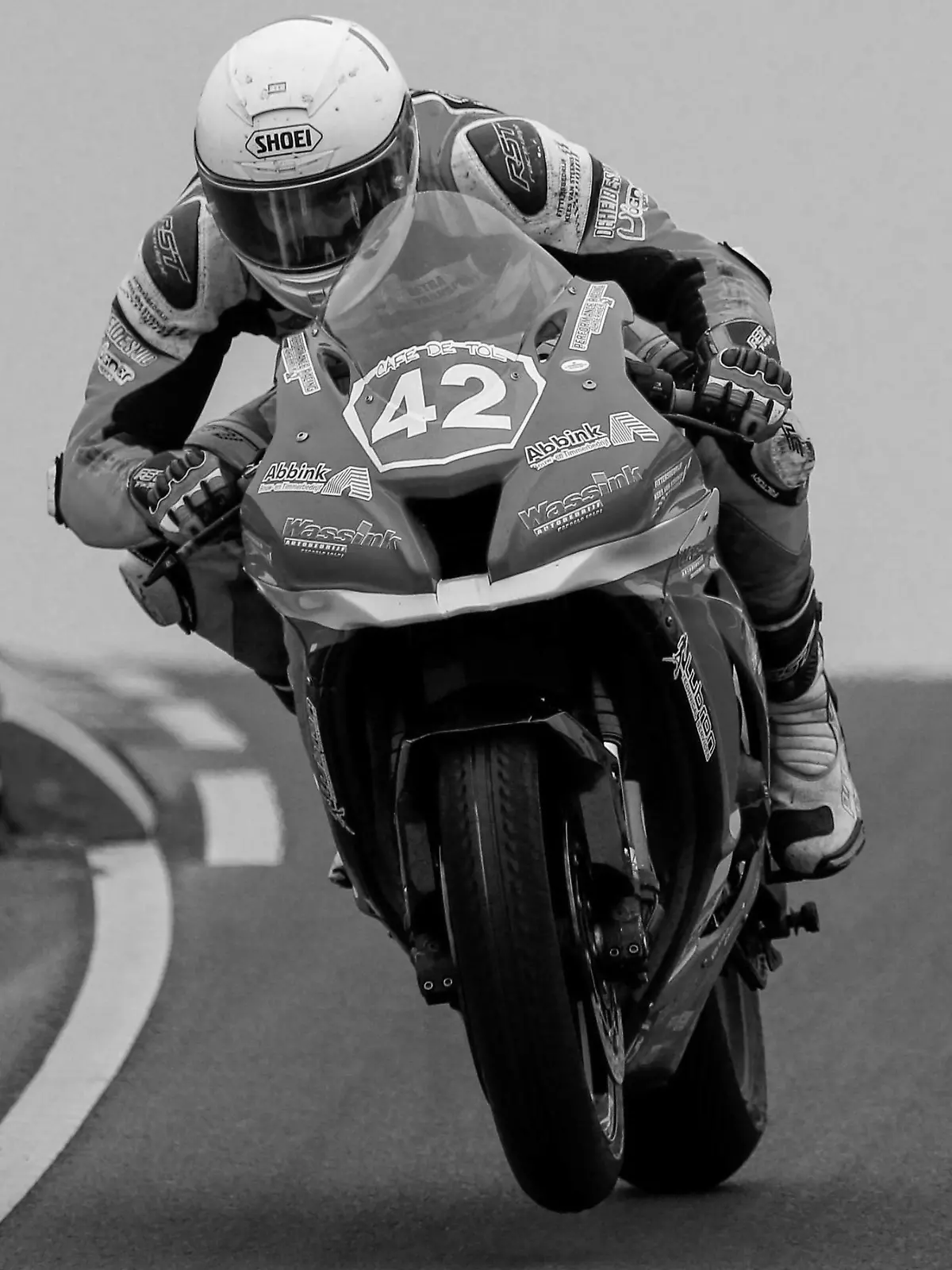 15th May 2018, Portrush, Northern Ireland; International North West 200 Motorbike race, Tuesday free practice; Joey Den Besten (NLD) Performance Racing Team Achterhoek, during the Superstock qualifying session PUBLICATIONxINxGERxSUIxAUTxHUNxSWExNORxDENxFINxONLY ActionPlus12025565  