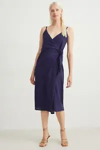 Wickelkleid aus Leinen-Mix
