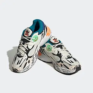 Bunte Sneaker von Adidas