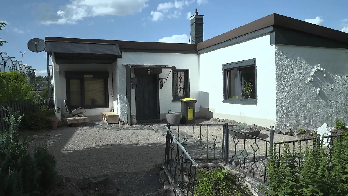 Der Tatort: Das Haus des Tatverdächtigen in Lichtenstein.