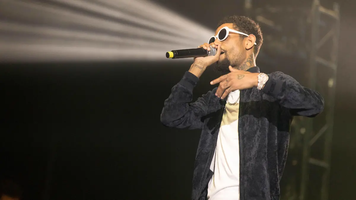 September 29, 2017 - Chicago, Illinois, U.S - Rapper PNB ROCK (RAKIM ALLEN) during the Freshmen Concert at UIC Pavilion in Chicago, Illinois Chicago U.S.  - ZUMAs135 20170929_zap_s135_039 Copyright: xDanielxDeSloverx