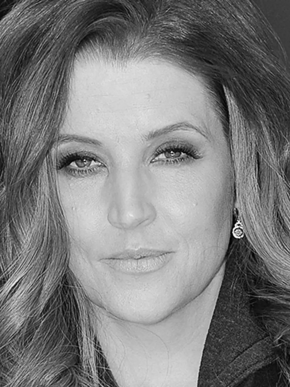 BGUK_2546733 - LONDON, UNITED KINGDOM - *STOCK IMAGES* Lisa Marie Presley, singer and daughter of Elvis, dies aged 54.
*PICTURES TAKEN ON THE 13/09/12* - LONDON
SINGER LISA MARIE PRESLEY SEEN AFTER HAVING PRE-RECORDED FOR THE ITV THIS MORNING SHOW.
Pictured: Lisa Marie Presley
BACKGRID UK 13 JANUARY 2023 
BYLINE MUST READ: DAVE RUSHEN / BACKGRID


