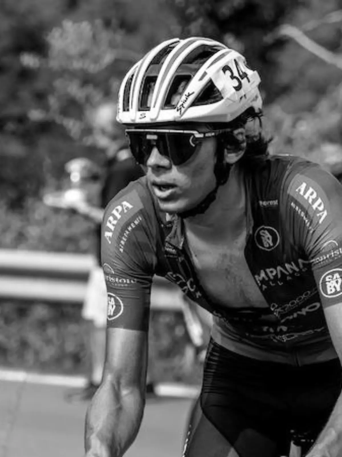 Der 17-jährige Rennradfahrer Jacopo Venzo aus Italien ist nach einem Sturz an seinen Verletzungen gestorben.
