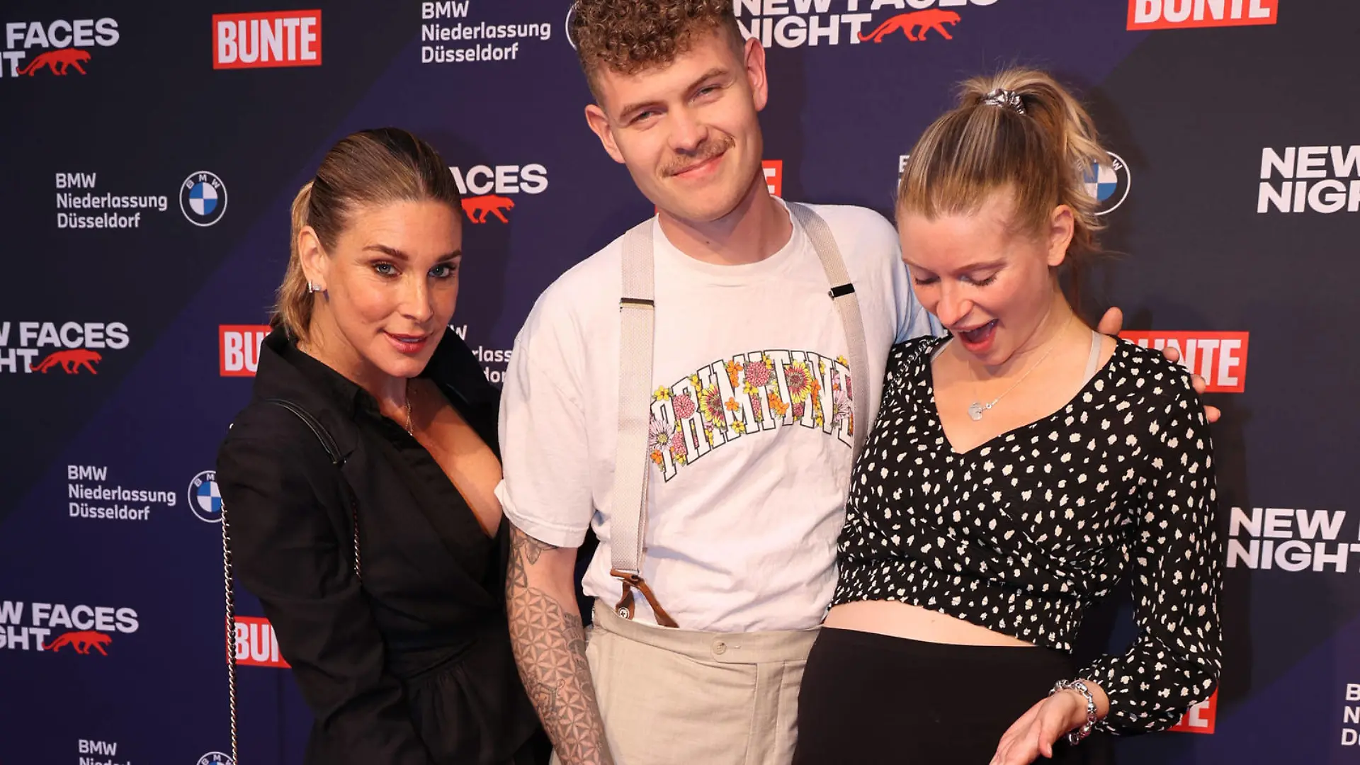 Claudelle Deckert mit ihrer Tochter Romy und Schwiegersohn Chris bei der Bunte New Faces Style Night am 20.07.2023 im Rahmen der Fashion Days in Duesseldorf New Faces Style Night in Duesseldorf *** Claudelle Deckert with her daughter Romy and son-in-law Chris at the Bunte New Faces Style Night on 20 07 2023 as part of the Fashion Days in Duesseldorf New Faces Style Night in Duesseldorf PUBLICATIONxINxGERxSUIxAUTxONLY