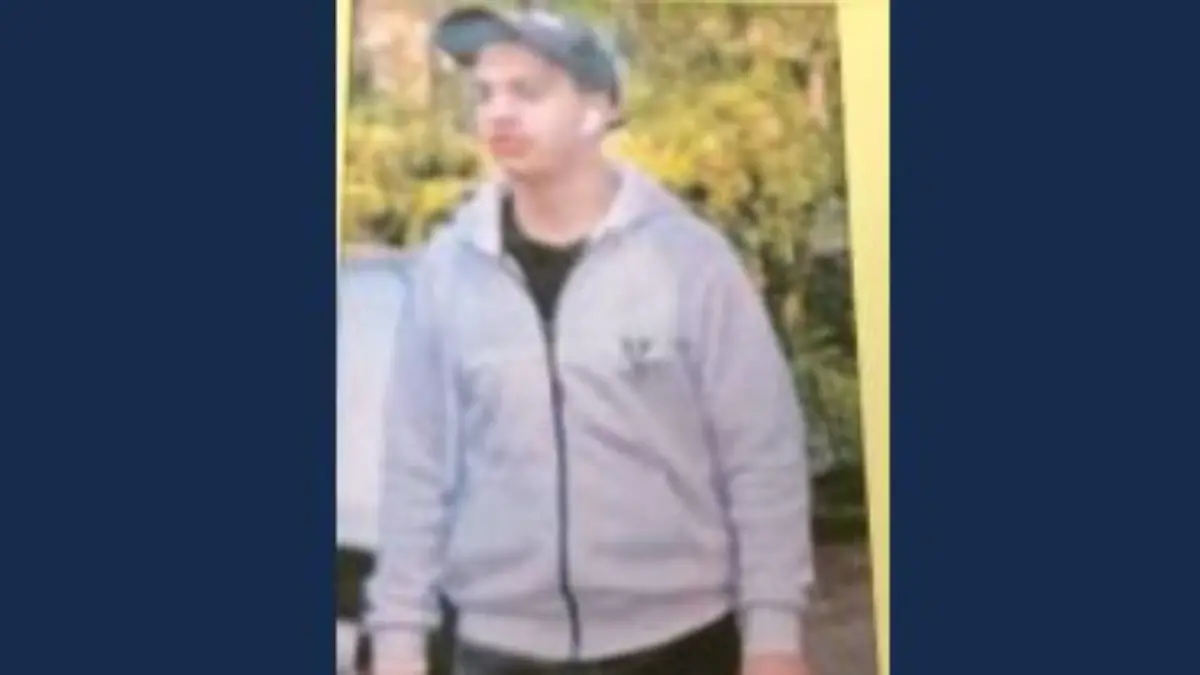 Mit diesem Foto sucht die Polizei Essen nach dem Unbekannten.