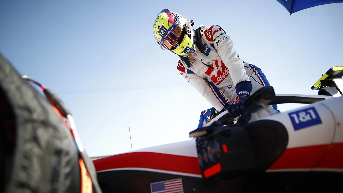  Formula 1 2022: Italian GP AUTODROMO NAZIONALE MONZA, ITALY - SEPTEMBER 11: Mick Schumacher, Haas F1 Team, on the grid during the Italian GP at Autodromo Nazionale Monza on Sunday September 11, 2022 in Monza, Italy. Photo by Andy Hone / LAT Images Images PUBLICATIONxINxGERxSUIxAUTxHUNxONLY GP2216_073129_ONY3899