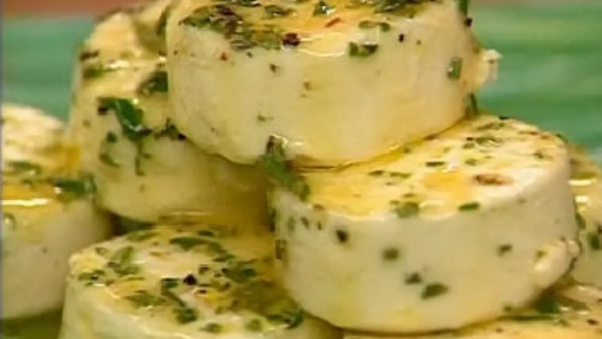 marinierter ziegenkäse