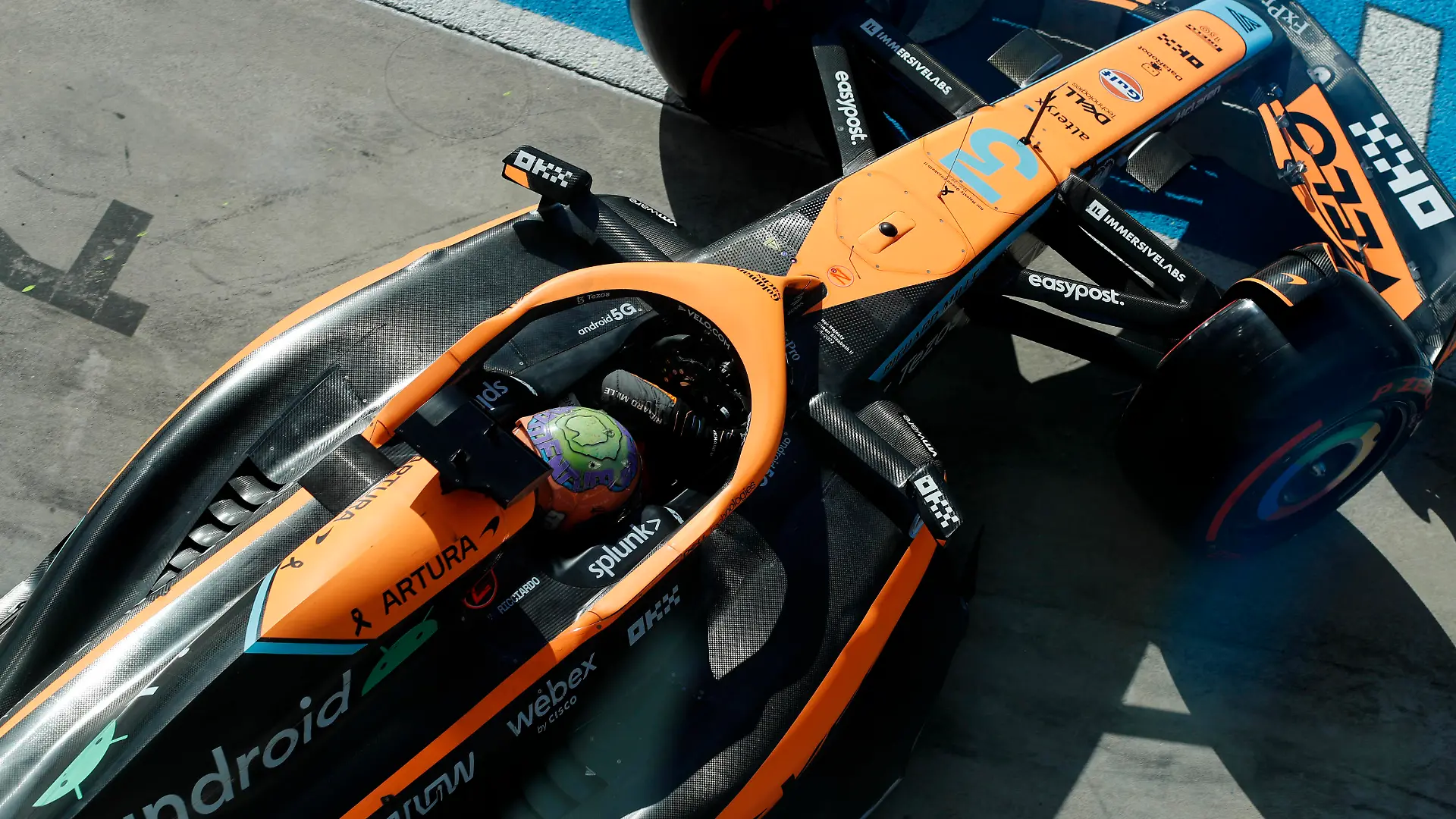 Formula 1 2022: Italian GP AUTODROMO NAZIONALE MONZA, ITALY - SEPTEMBER 10: Daniel Ricciardo, McLaren MCL36, leaves the garage during the Italian GP at Autodromo Nazionale Monza on Saturday September 10, 2022 in Monza, Italy. Photo by Steven Tee / LAT Images Images PUBLICATIONxINxGERxSUIxAUTxHUNxONLY GP2216_141500_2ST2150