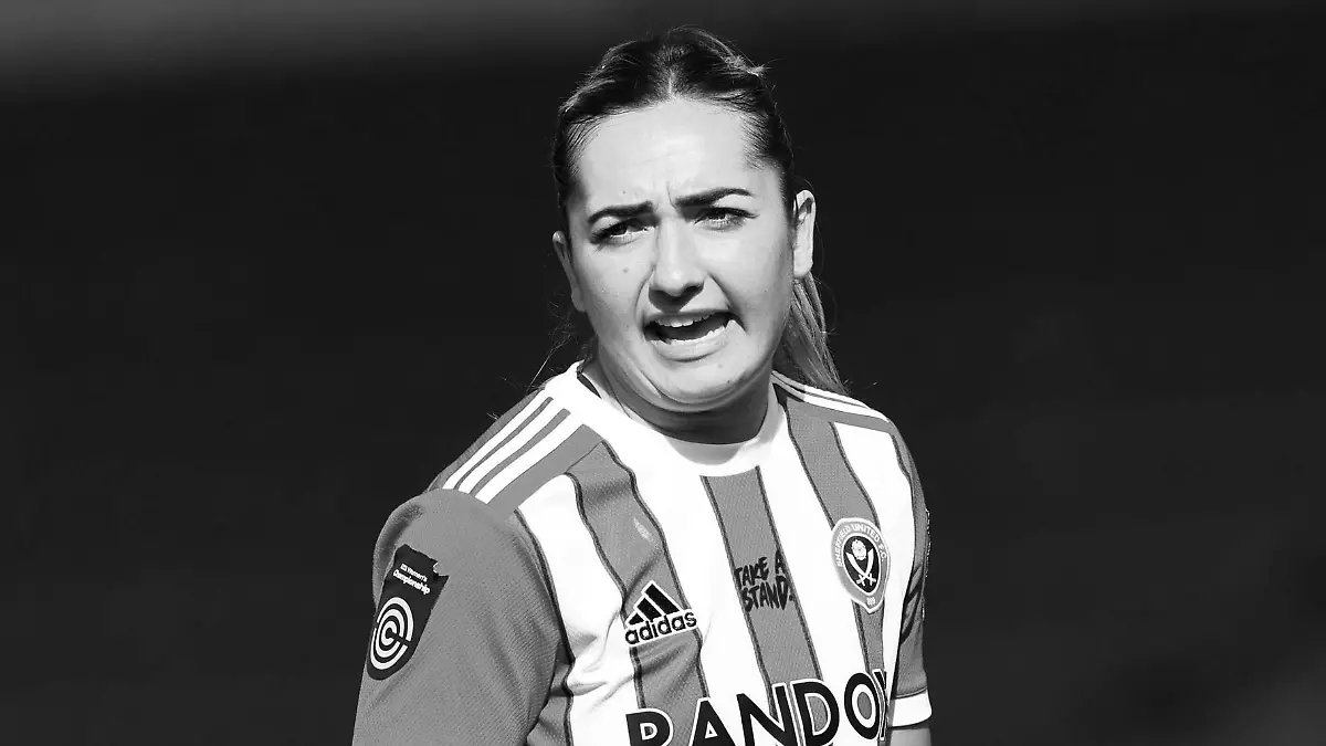 Chesterfield, England, 26th March 2022. Maddy Cusack of Sheffield United during the The FA Women s Championship match at the Technique Stadium, Chesterfield. Picture credit should read: Darren Staples / Sportimage EDITORIAL USE ONLY. No use with unauthorised audio, video, data, fixture lists, club/league logos or live services. Online in-match use limited to 120 images, no video emulation. No use in betting, games or single club/league/player publications. SPI-1607-0084
