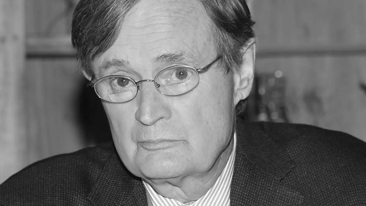 04.04.2011, USA, Hollywood: David McCallum, Schauspieler aus Schottland, im Jahr 2011. Der Schauspieler David McCallum, durch seine langjährige Rolle als Gerichtsmediziner in der US-Krimiserie «Navy CIS» bekannt, ist im Alter von 90 Jahren gestorben. Foto: Armando Gallo/ZUMA Studio/dpa +++ dpa-Bildfunk +++