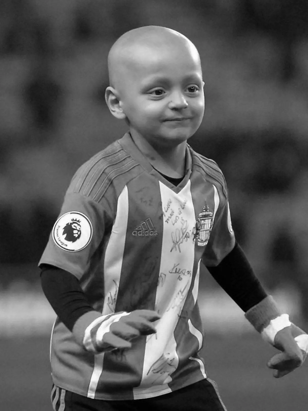 File photo dated 14/12/16 of football mascot Bradley Lowery, who will celebrate his sixth birthday in hospital on Wednesday ahead of a big party with his best friend Jermain Defoe. Bradley Lowery illness FILE PHOTO PUBLICATIONxINxGERxSUIxAUTxONLY Copyright: xAnnaxGowthorpex 31330488

file Photo dated 14 12 16 of Football Mascot Bradley Lowery Who will Celebrate His Sixth Birthday in Hospital ON Wednesday Ahead of A Big Party with His Best Friend Jermain Defoe Bradley Lowery illness file Photo PUBLICATIONxINxGERxSUIxAUTxONLY Copyright  