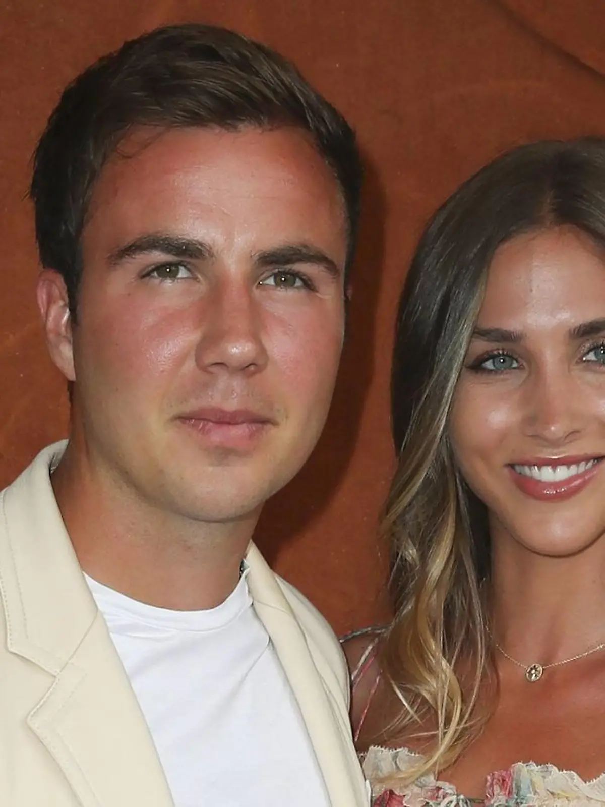 Entertainment Themen der Woche KW23 Bilder des Tages Mario Gotze et sa compagne Ann Kathrin Brommel CELEBRITES : Village Roland Garros 2018 - 10/06/2018 GwendolineLeGoff/Panoramic PUBLICATIONxNOTxINxFRAxITAxBEL  