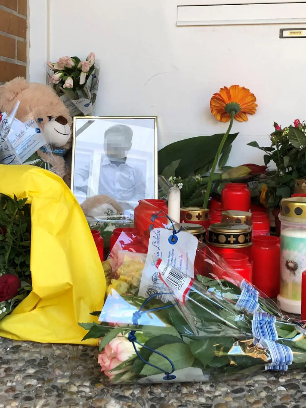 Antonio stirbt damals an Stromschlag in seiner Kita.