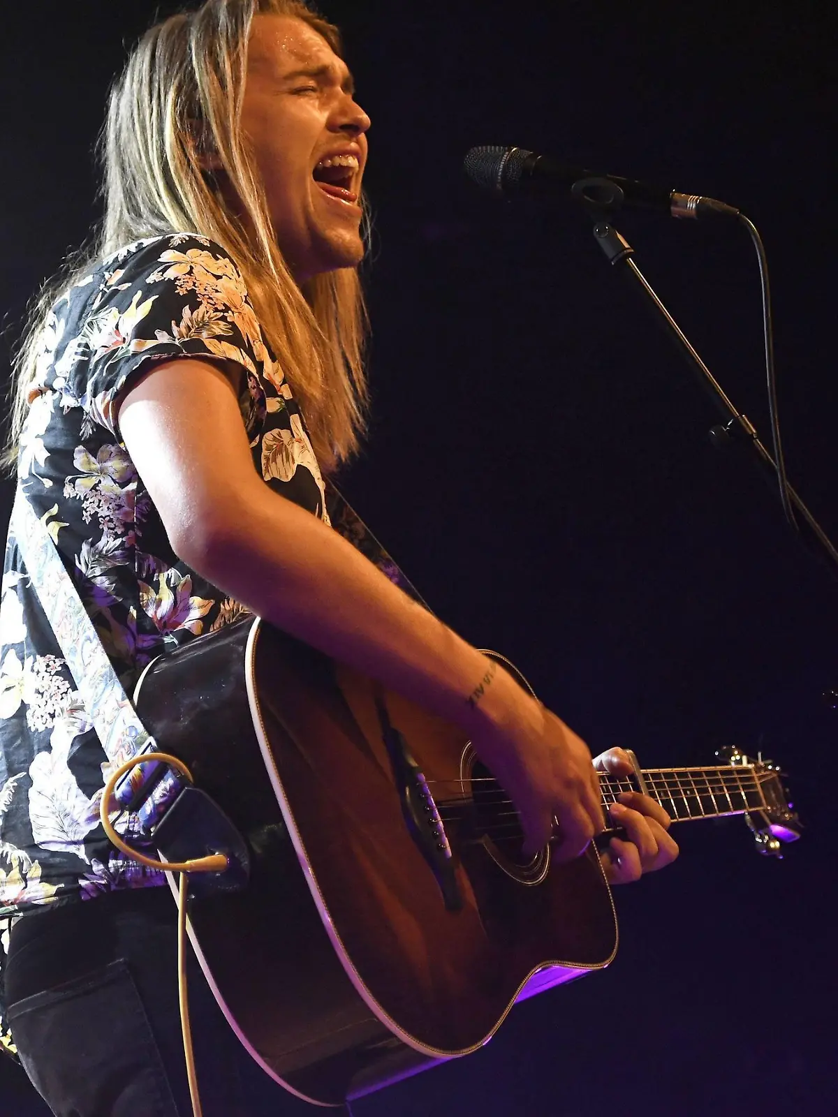 Max Buskohl live im Musikzentrum. Hannover, 21.07.2019 *** Max Buskohl live at the Musikzentrum Hannover, 21 07 2019 Foto:xC.xNiehausx/xFuturexImage  