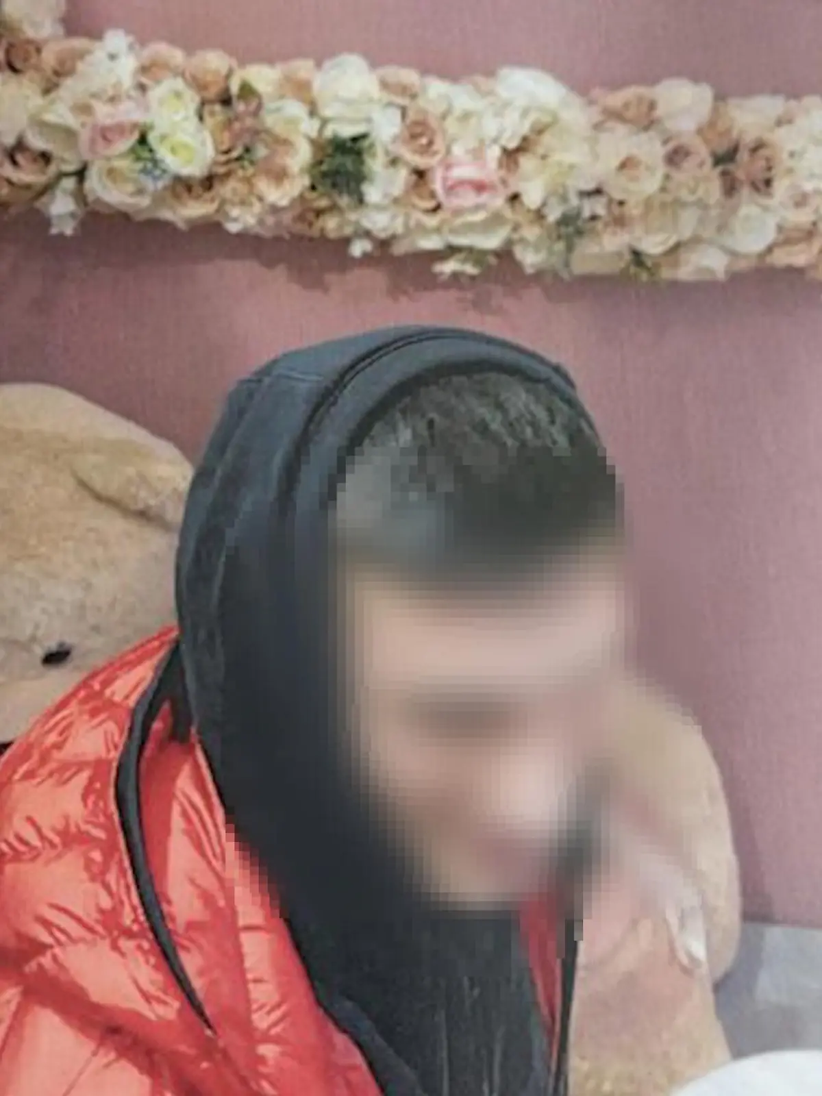 Ein Mann der von der Polizei gesucht wird.