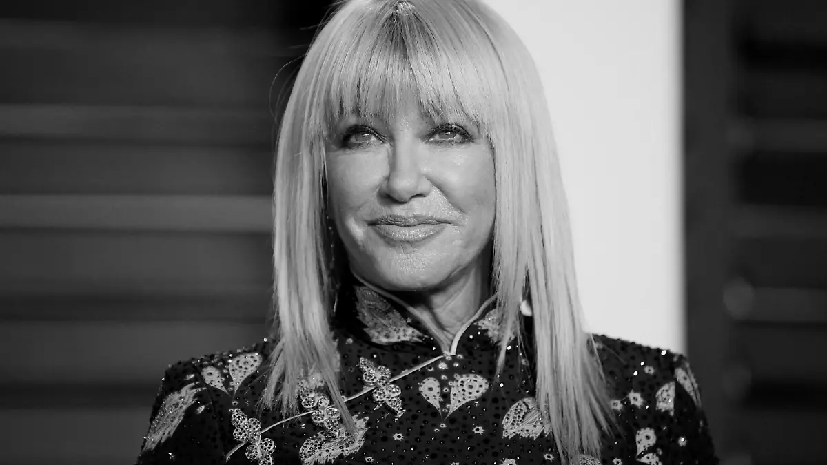 FILE PHOTO: Actress Suzanne Somers arrives at the Vanity Fair Oscar Party in Beverly Hills, California February 28, 2016.  REUTERS/Danny Moloshok/File Photo