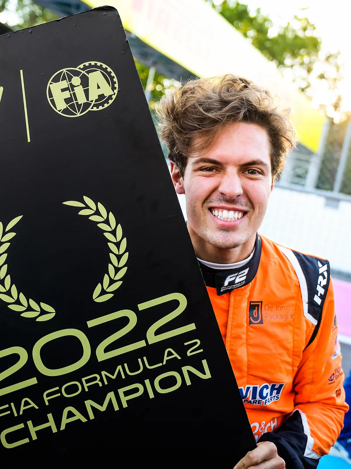  DRUGOVICH Felipe bra, MP Motorsport, Dallara F2, portrait celebrating the championship title during the 13th round of the 2022 FIA Formula 2 Championship, from September 9 to 11, 2022 on the Autodromo Nazionale di Monza, in Monza, Italy - AUTO - FORMULA 2 2022 - MONZA DPPI/Panoramic PUBLICATIONxNOTxINxFRAxITAxBEL 20220910_G00D9637
