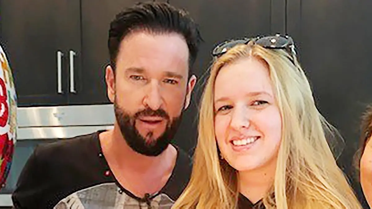 Tochter Adeline feiert zusammen mit Michael Wendler und Laura (r.) ihren 17. Geburtstag.