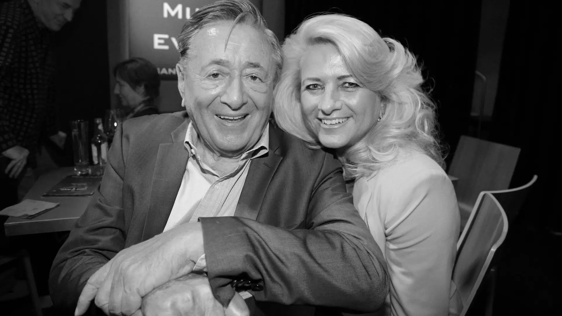 Richard Lugner, Sonja Schönanger bei MidlifePause & MenoCrisis im Wiener Kabarett CasaNova / 161018
*** "MidlifePause & MenoCrisis" cabaret at CasaNova, Vienna, Austria - 16 Oct 2018 ***