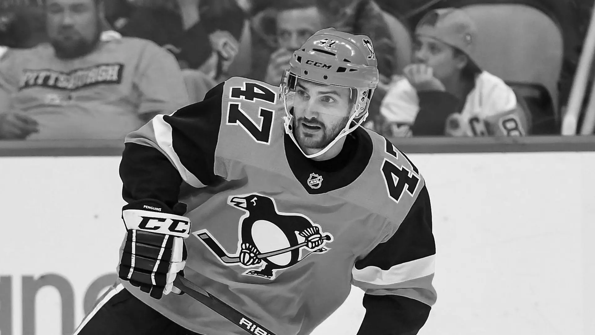 PITTSBURGH, PA - MARCH 29: Pittsburgh Penguins Left Wing Adam Johnson (47) skates during the third period in the NHL Eishockey Herren USA game between the Pittsburgh Penguins and the Nashville Predators on March 29, 2019, at PPG Paints Arena in Pittsburgh, PA. (Photo by Jeanine Leech/Icon Sportswire) NHL: MAR 29 Predators at Penguins PUBLICATIONxINxGERxSUIxAUTxHUNxRUSxSWExNORxDENxONLY Icon114190329062