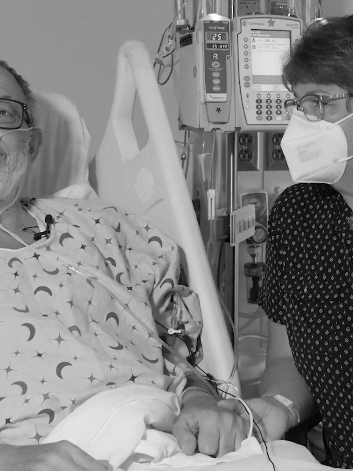 FILE - In this photo provided by the University of Maryland School of Medicine, Lawrence Faucette sits with wife, Ann, in the school's hospital in Baltimore, Md., in September 2023, before receiving a pig heart transplant. Lawrence Faucette, the second person to receive a transplanted heart from a pig has died, nearly six weeks after the highly experimental surgery, his doctors announced Tuesday, Oct. 31, 2023. (Mark Teske/University of Maryland School of Medicine via AP, File)