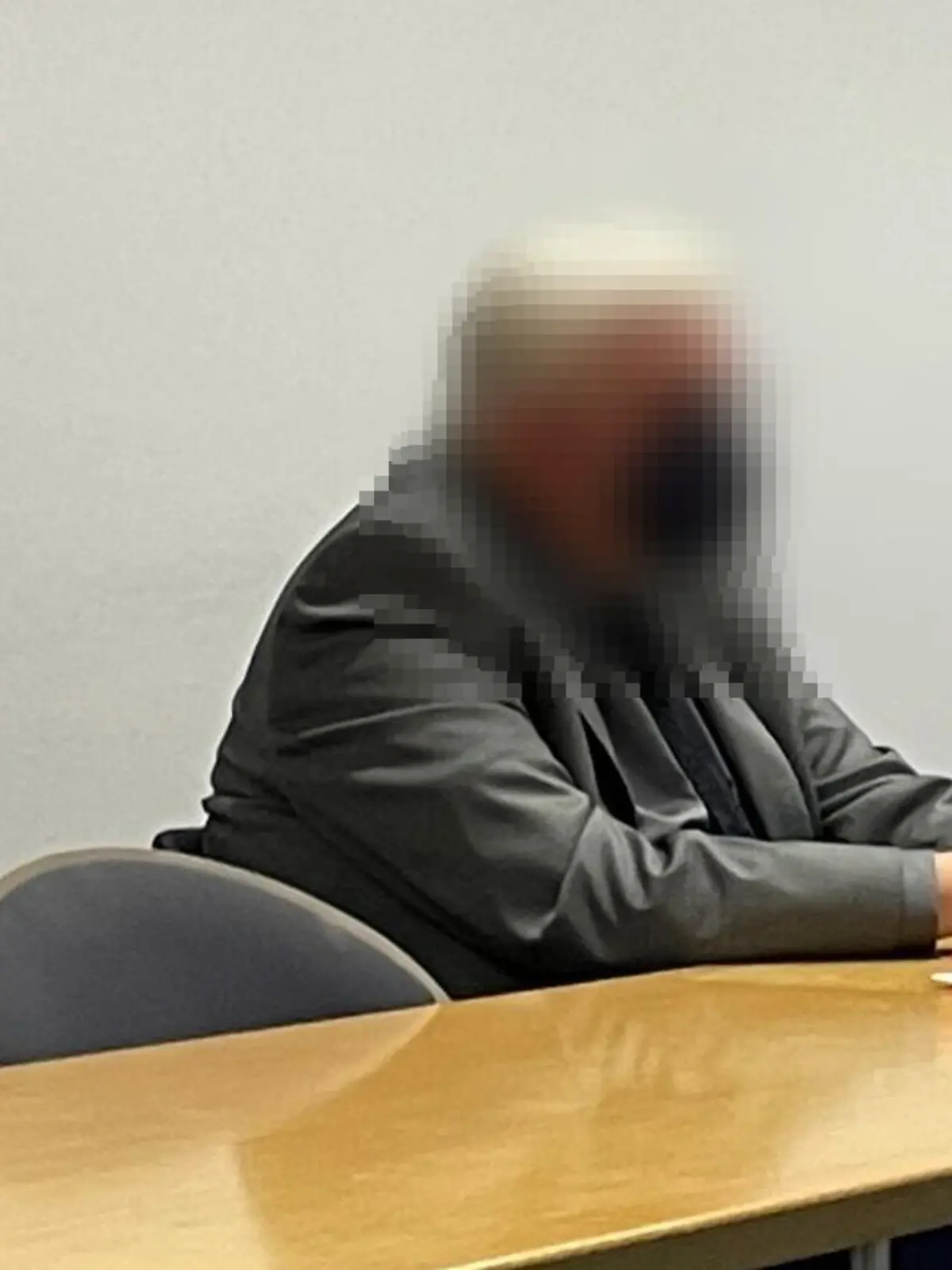 Notarzt Dr. H. soll das sechs Monate alte Baby Lönne fahrlässig getötet haben.