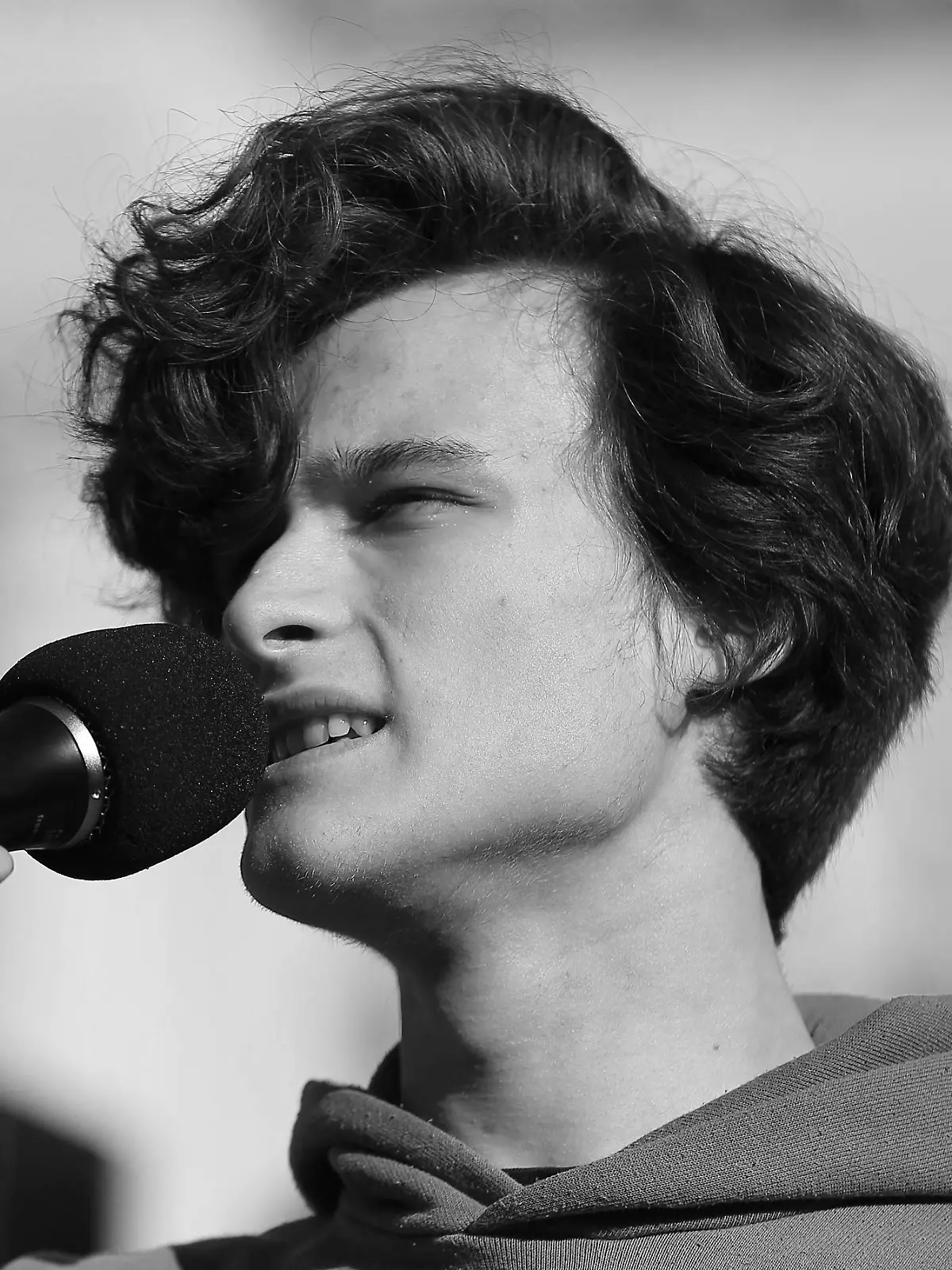Robert Funke (Grüne Jugend Brandenburg, Bündnis 90/Die Grünen) spricht im Rahmen einer Fridays for Future Demo in Potsdam, 15. Februar 2019. Fridays for Future in Potsdam *** Robert Funke Green Youth Brandenburg Bündnis 90 Die Grünen speaks at a Fridays for Future Demo in Potsdam 15 February 2019 Fridays for Future in Potsdam  