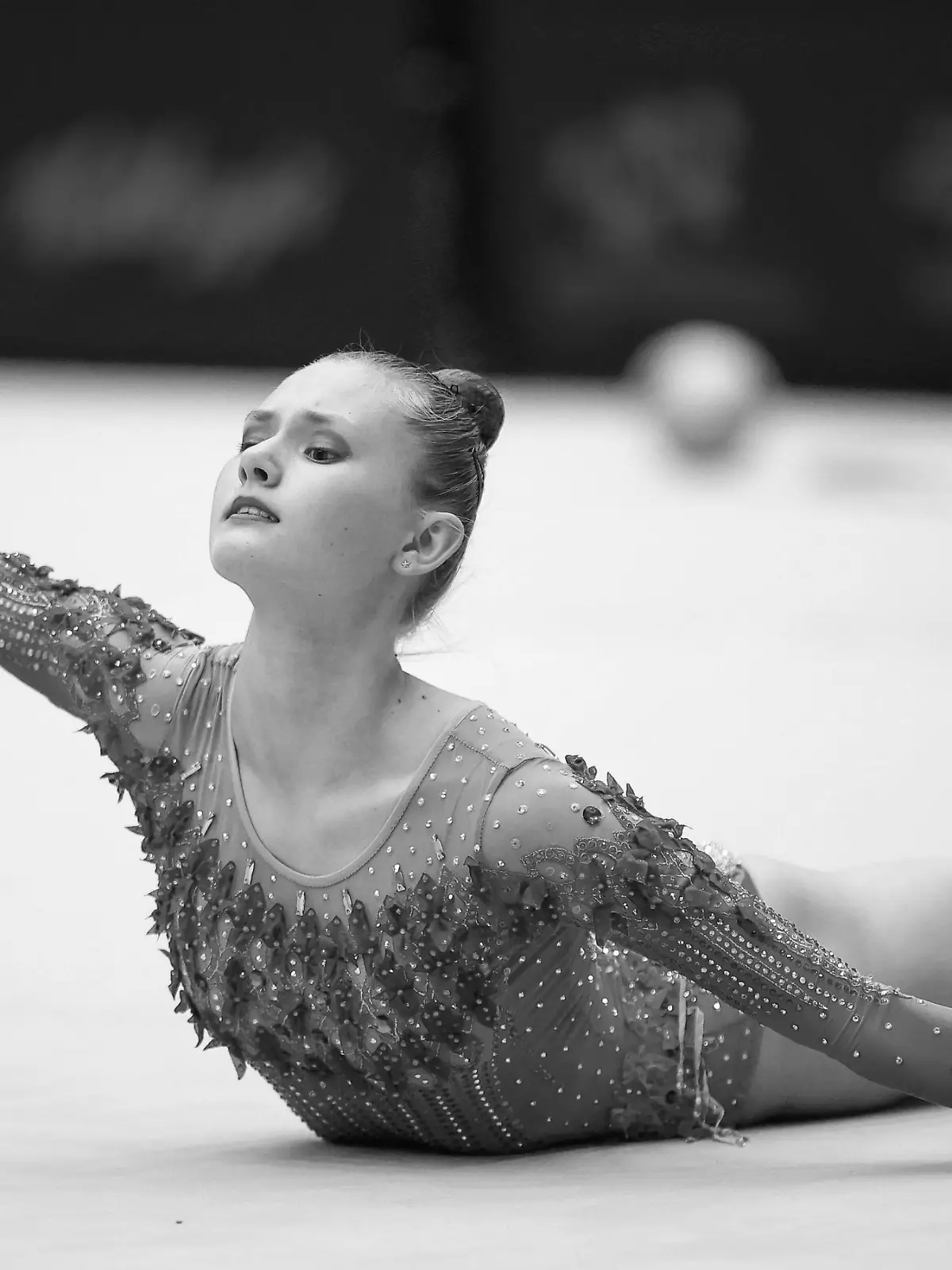 Deutsche Turnliga RSG Staffel A  08.10.2022 Mia Lietke Berliner TSC waehrend des ersten Wettkampftages der RSG Staffel A der Deutschen Turnliga Deutsche Turnliga RSG Staffel A am 08.10.2022 in der Grossen Turnhalle des Olympiaparks in Berlin. Photo: Ulrich Fassbender *** German Gymnastics League RSG Relay A 08 10 2022 Mia Lietke Berlin TSC during the first competition day of the RSG Relay A of the German Gymnastics League German Gymnastics League RSG Relay A on 08 10 2022 in the Great Gymnasium of the Olympic Park in Berlin Photo Ulrich Fassbender Copyright: xBEAUTIFULxSPORTS/U.xFassbenderx