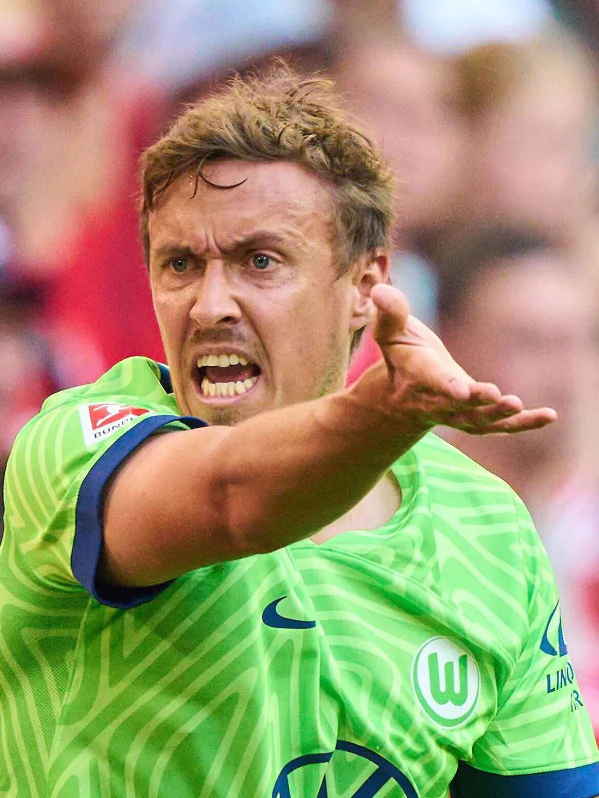 Max Kruse, WOB 9 geste in the match FC BAYERN MÜNCHEN - VFL WOLFSBURG 1.German Football League on Aug 14, 2022 in Munich, Germany. Season 2022/2023, matchday 2, 1.Bundesliga, FCB, München, 2.Spieltag