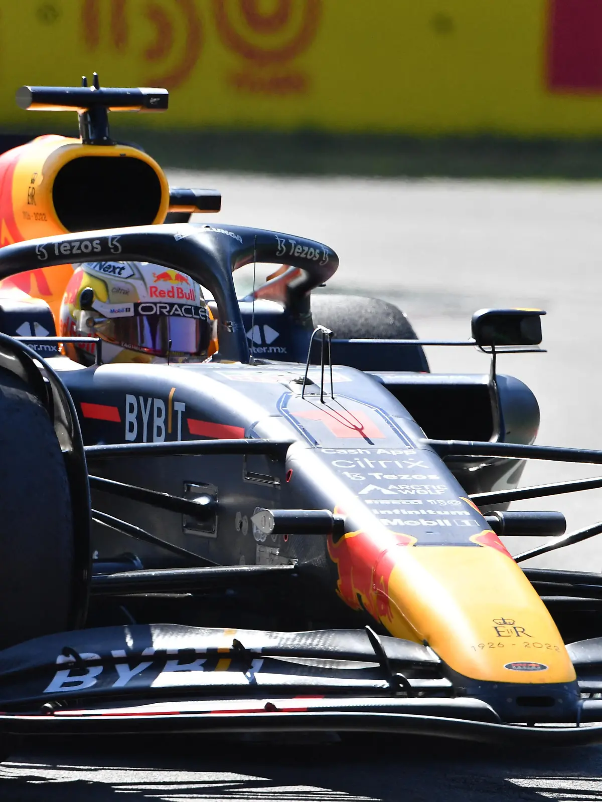 Formula One F1 - Italian Grand Prix - Autodromo Nazionale Monza, Monza, Italy - September 11, 2022 Red Bull's Max Verstappen during the race REUTERS/Jennifer Lorenzini