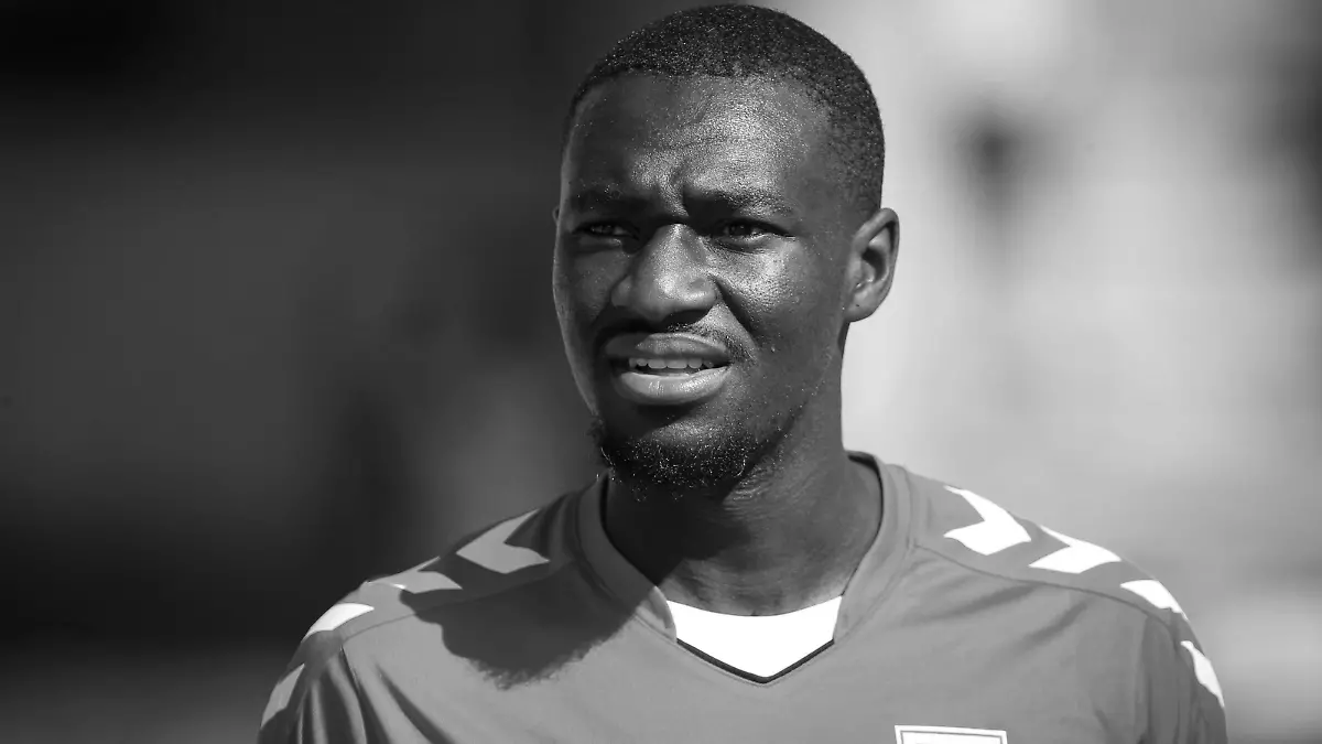16.09.2023, Essen, Fußball, bwin 3. Liga Herren, Stadion an der Hafenstraße, 6. Spieltag Saison 2023 2024, Rot-Weiss Essen SSV Jahn Regensburg: Agyemang Diawusie Jahn Regensburg. DFB regulations prohibit any use of photographs as image sequences and or quasi-video. Nordrhein-Westfalen Deutschland *** 16 09 2023, Essen, soccer, bwin 3 Liga Herren, Stadion an der Hafenstraße, 6 Spieltag Saison 2023 2024, Rot Weiss Essen SSV Jahn Regensburg Agyemang Diawusie Jahn Regensburg DFB regulations prohibit any use of photographs as image sequences and or quasi video Nordrhein Westfalen Germany